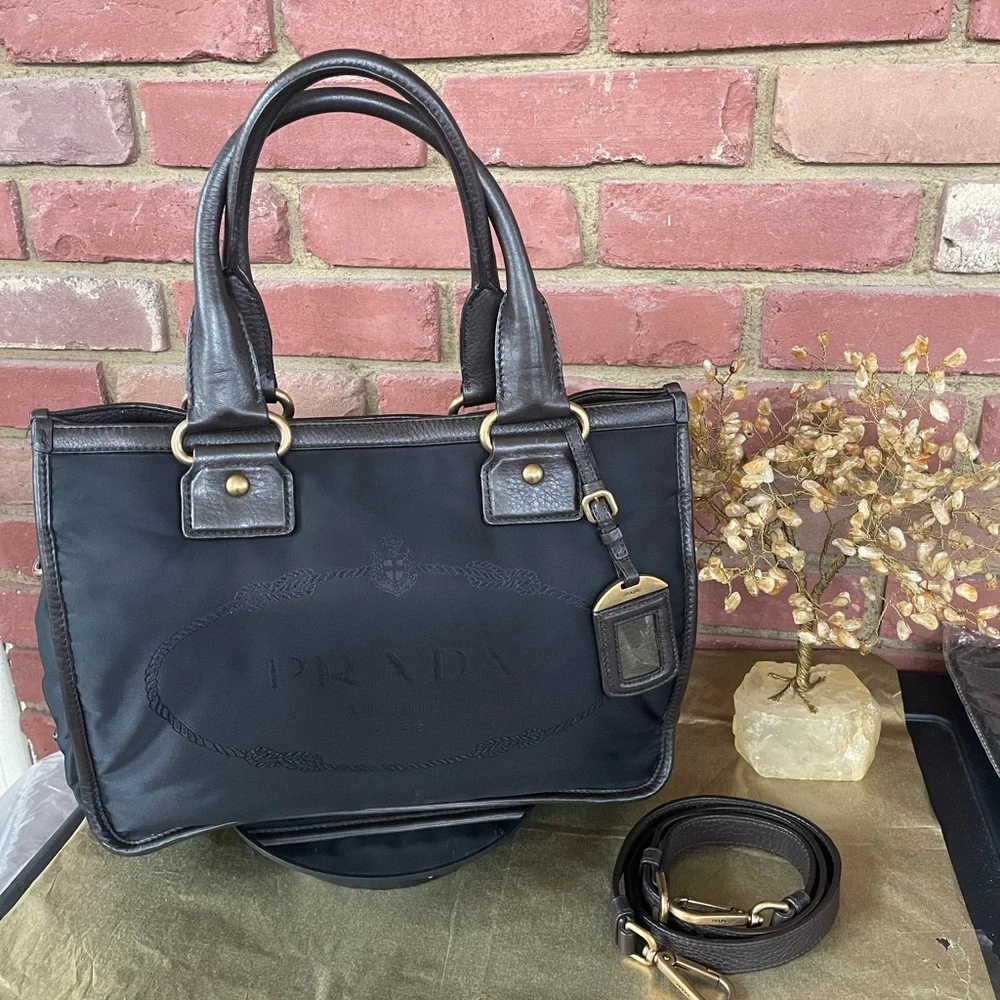 🔥Prada 🔥Black 🔥Nylon 🔥and Leather crossbody 🔥